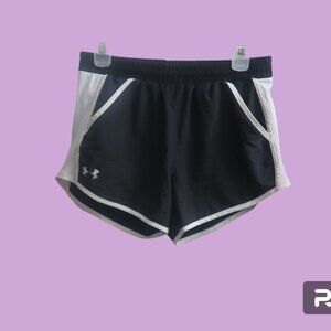 Under Armour heatgear athletic activewear sports shorts in black and white s